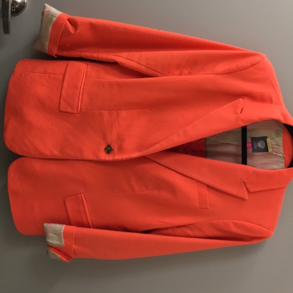 Vince Camuto - Picture 1 of 4